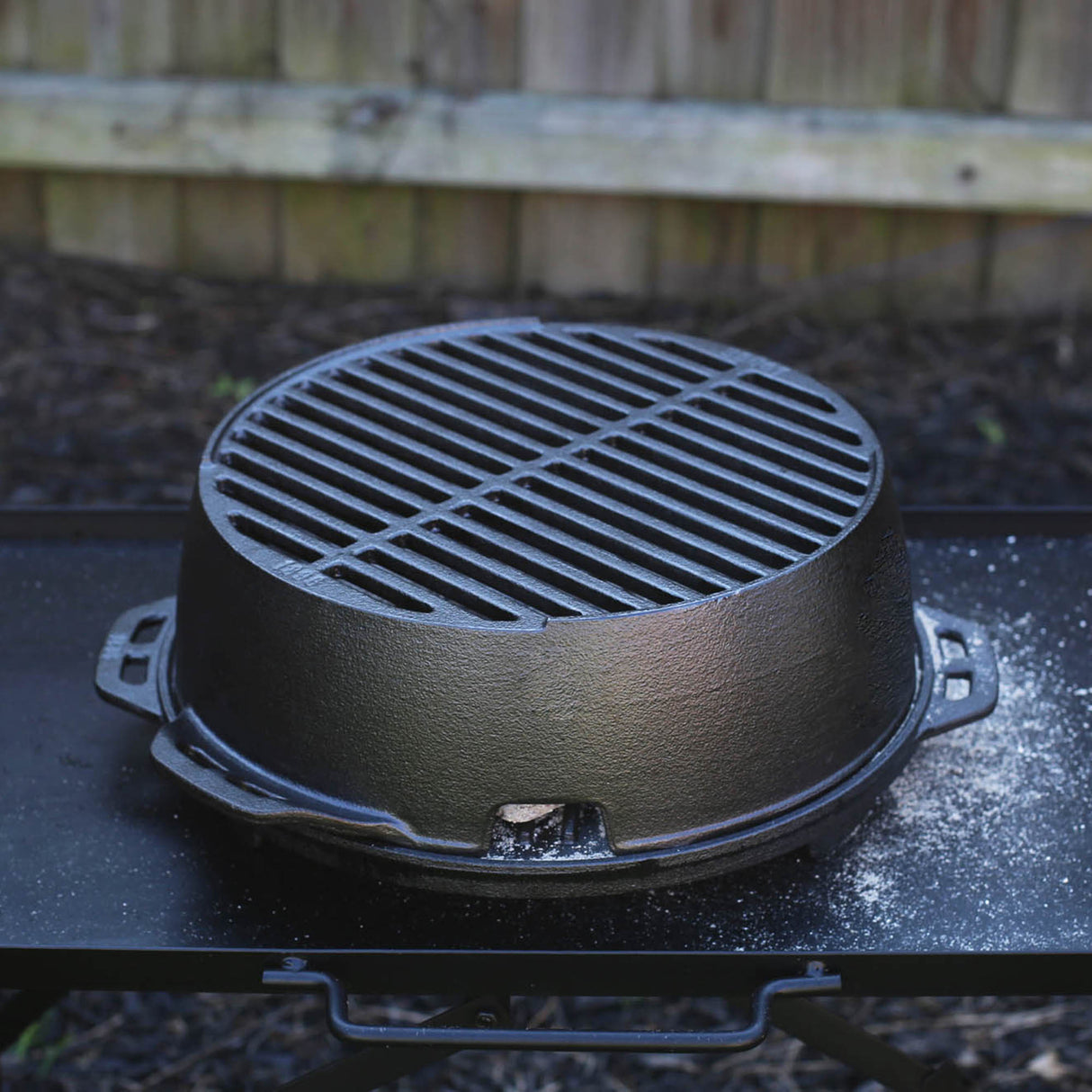 LODGE | Grill, schwarz