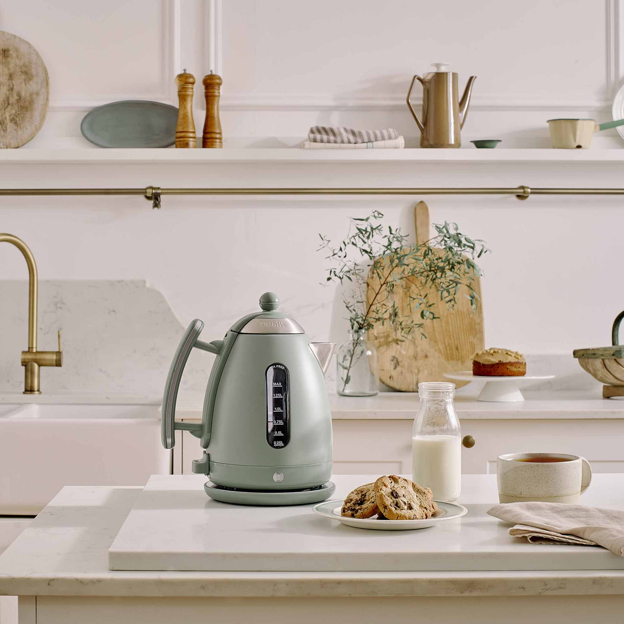 DUALIT Wasserkocher LITE in Salbei, 1,5 Liter, Edelstahl mit Griff und Wasserstandsanzeige.