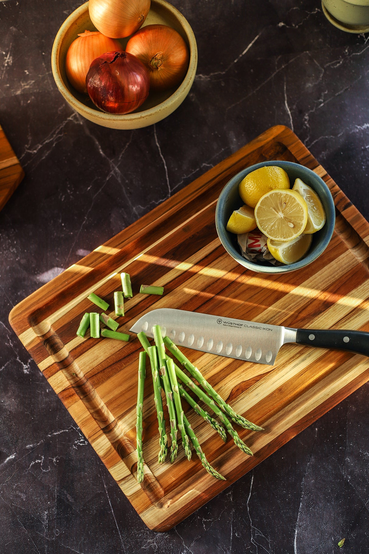 Traditional Schneidebrett aus Teakholz in 3 Größen