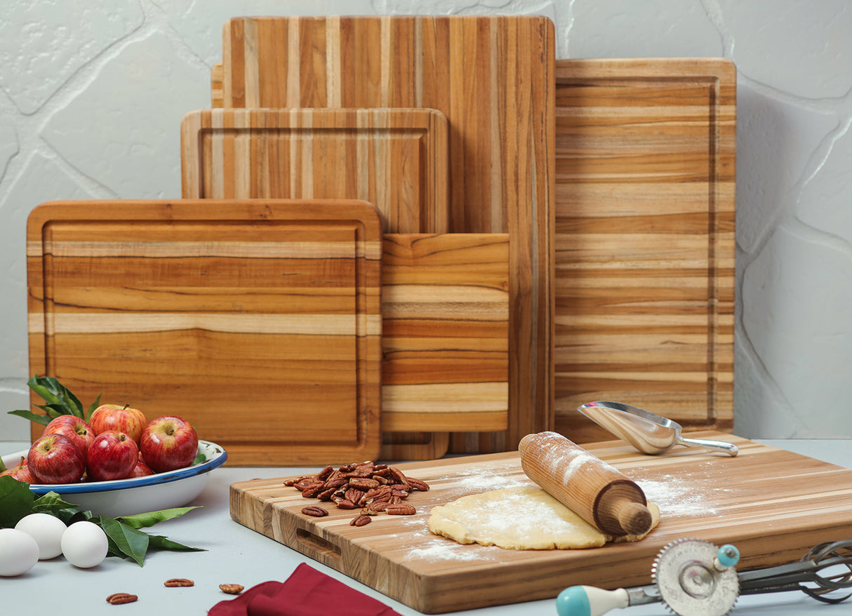 Traditional Schneidebrett aus Teakholz in 3 Größen