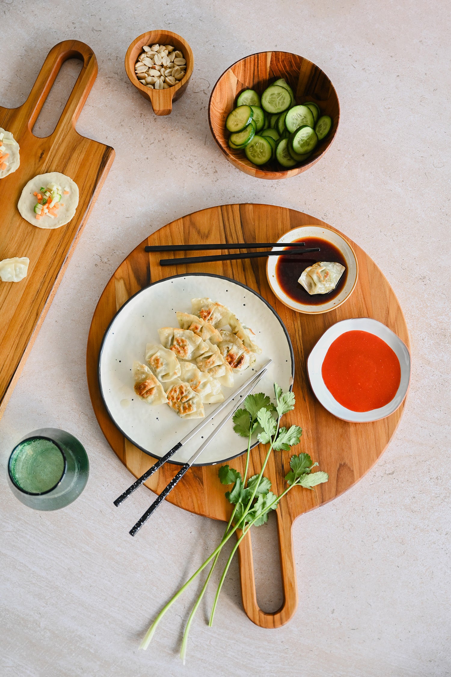 Bistro Rundes Servierbrett mit langem Griff