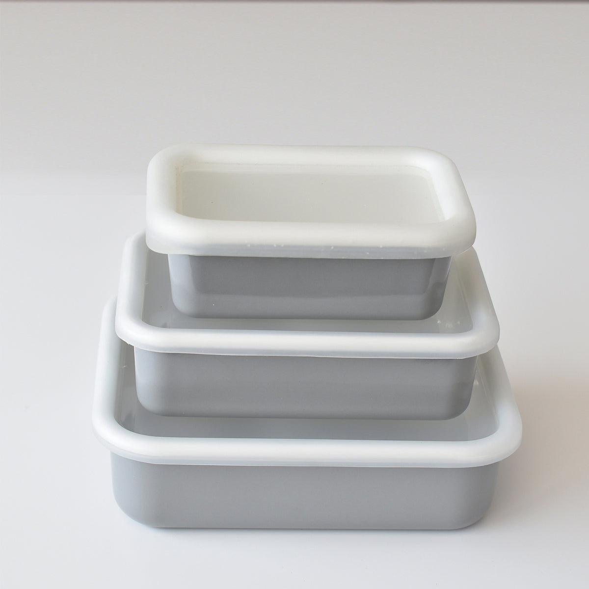 HONEYWARE Color Line emailledosen in gray with a 420ml capacity, featuring a smooth, durable enamel finish.