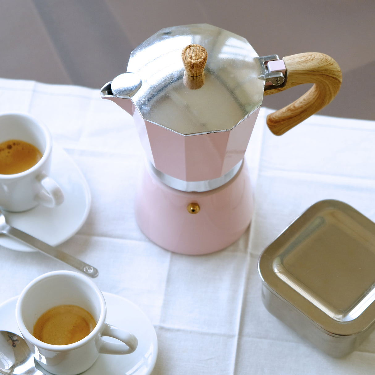 Rosa Espressokocher von GNALI & ZANI VENEZIA mit Edelstahlgriff, ideal für Kaffeezubereitung auf dem Herd