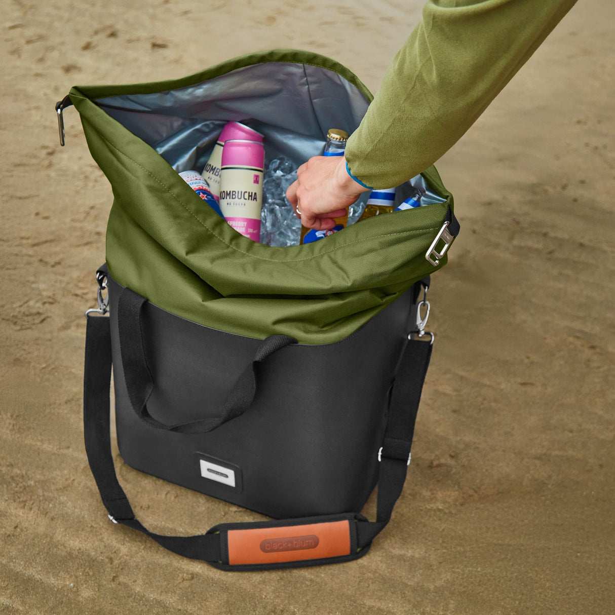 Kühltasche mit Gurt, isoliert