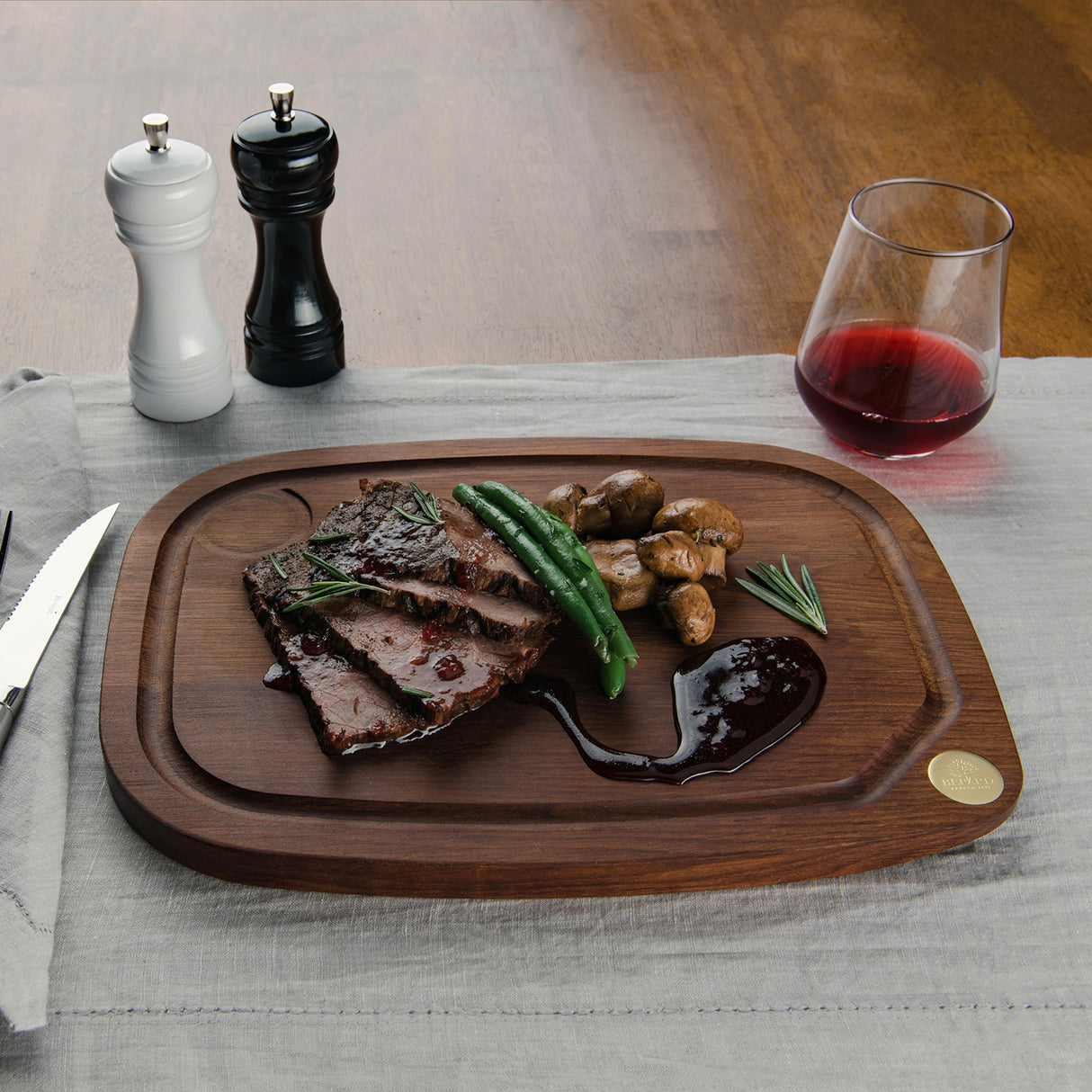 Schneidbrett mit Saftrille, Nerro aus Hainbuche, 2 Größen