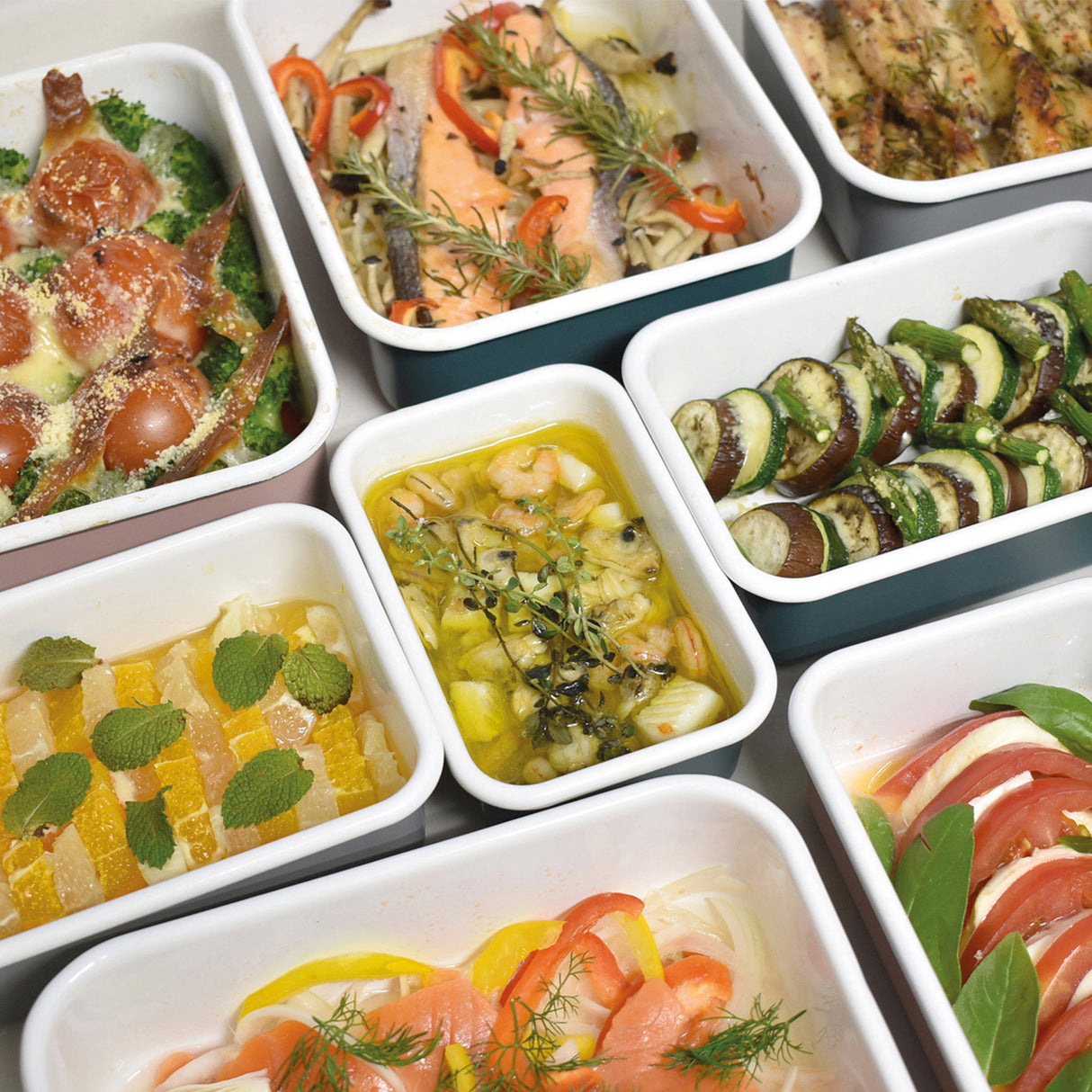 Color Line, Emaille Frischhaltedose, Grau M Flach, 0,74L