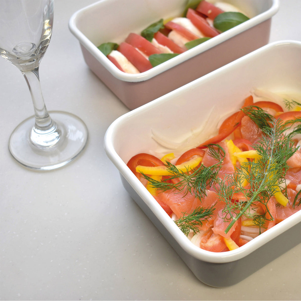 Color Line, Emaille Frischhaltedose, Rosa S Flach, 0,42L