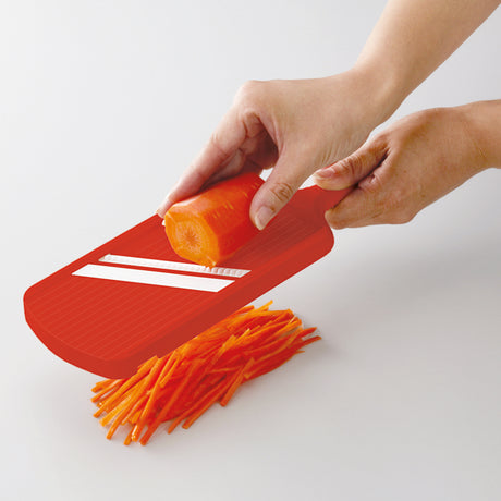 Küchen-Hobel mit Keramik-Julienneklinge, rot