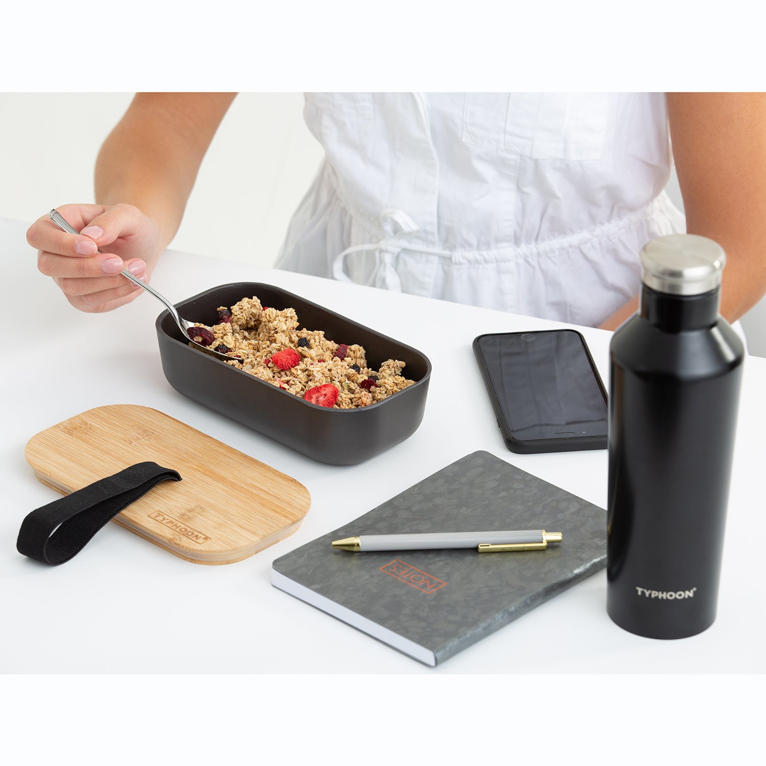 PURE | Isolierflasche aus Edelstahl, schwarz, 500 ml