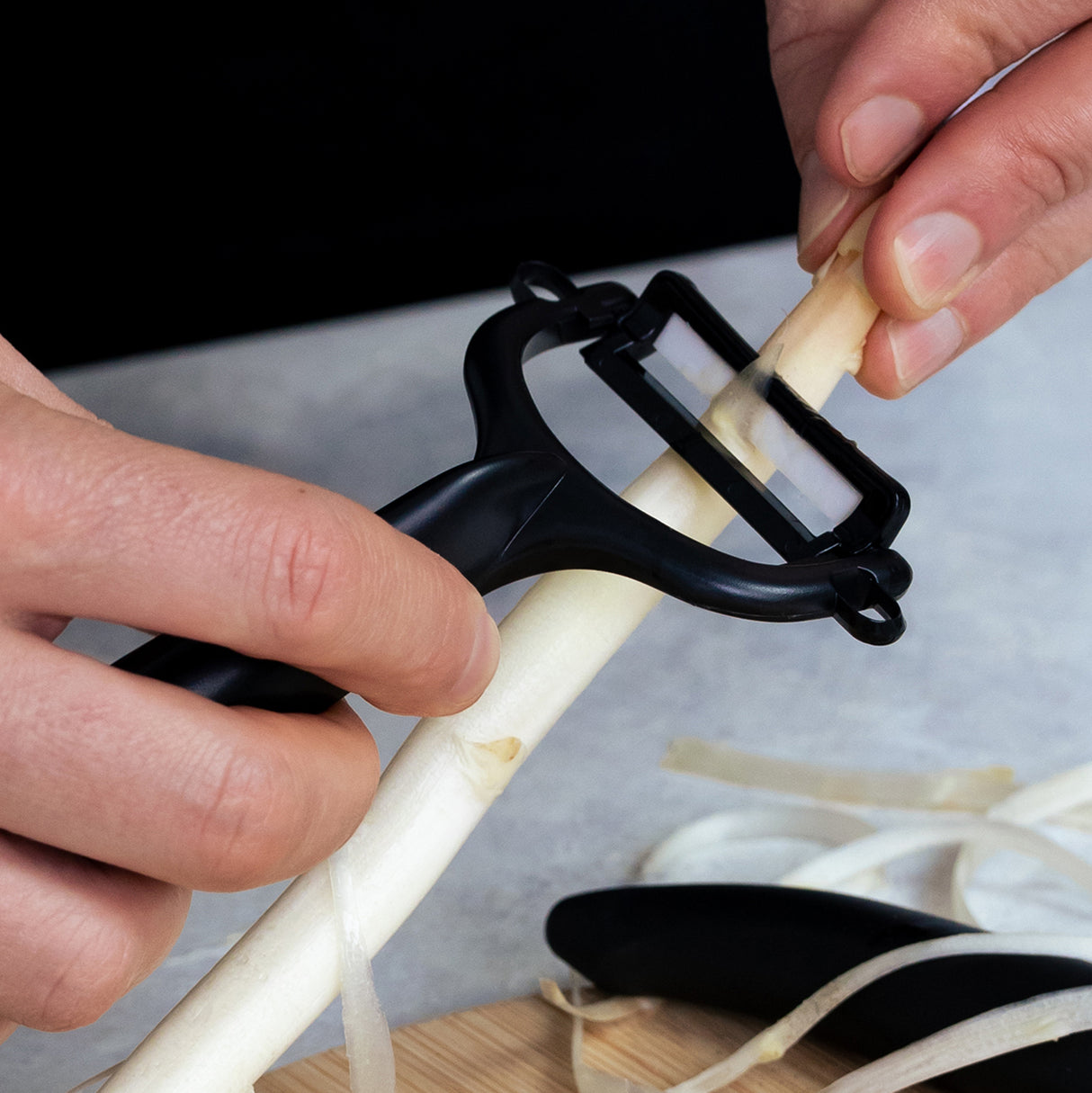 Schäler mit Keramikklinge, schwarz