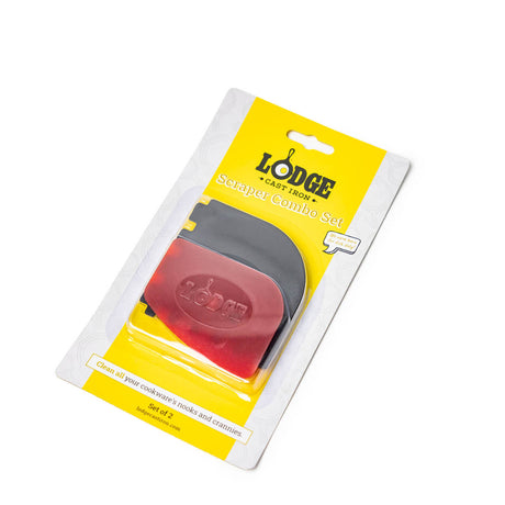 Schwarzer und roter LODGE Grill-Schaber aus robustem Material, ideal zum Grillen und Kochen, mit ergonomischem Griff.