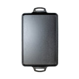 Lodge 26.7 cm black classic baking pan, rectangular backform with sturdy metal construction for baking and roasting.