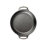 Lodge 26cm black classic baking pan with smooth surface, ideal for baking cakes and desserts