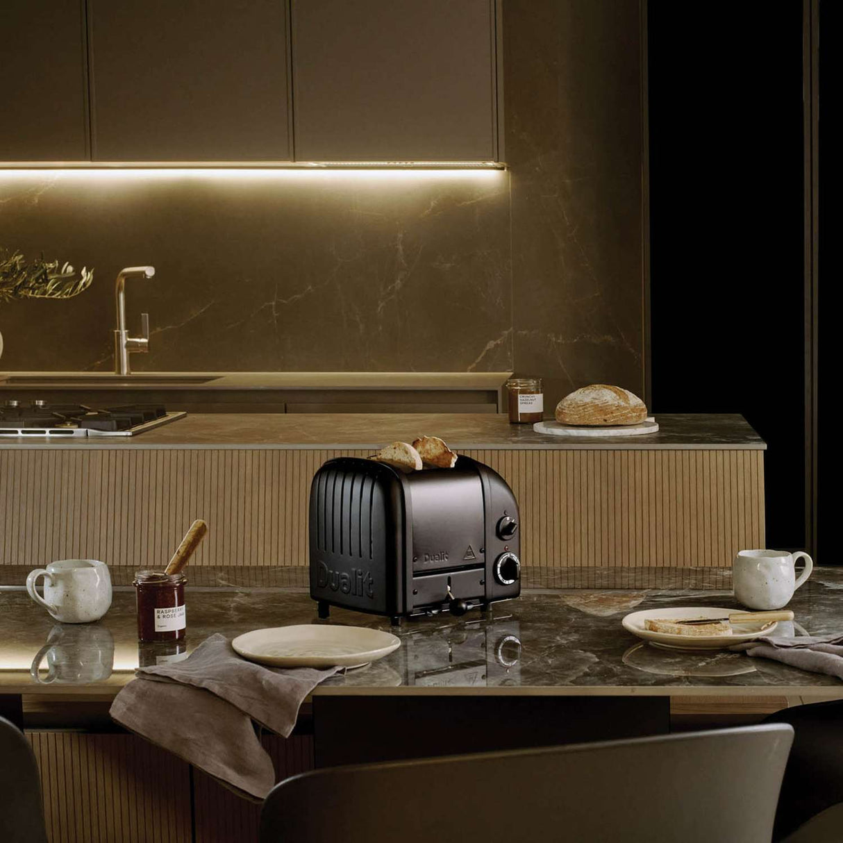 Toaster NEWGEN, Stealth 2-Schlitz, schwarz