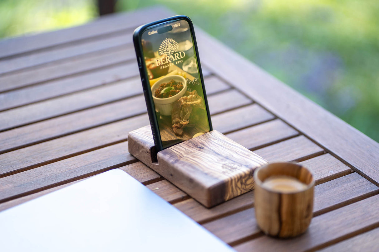 Smartphone Halter aus Olivenholz