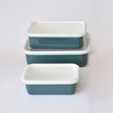 HONEYWARE Color Line emailledosen in smaragd green, 420 ml, with glossy enamel finish, showcasing a vibrant, durable ceramic container.
