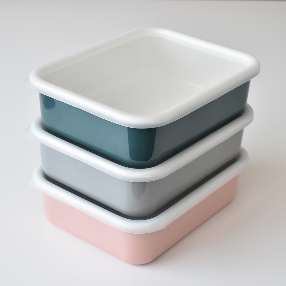 HONEYWARE Color Line emailledosen in smaragd green, 740 ML, with a smooth enamel finish and rounded shape.