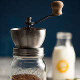 Kaffeemühle mit Drehkurbel und Glas, 500 ml