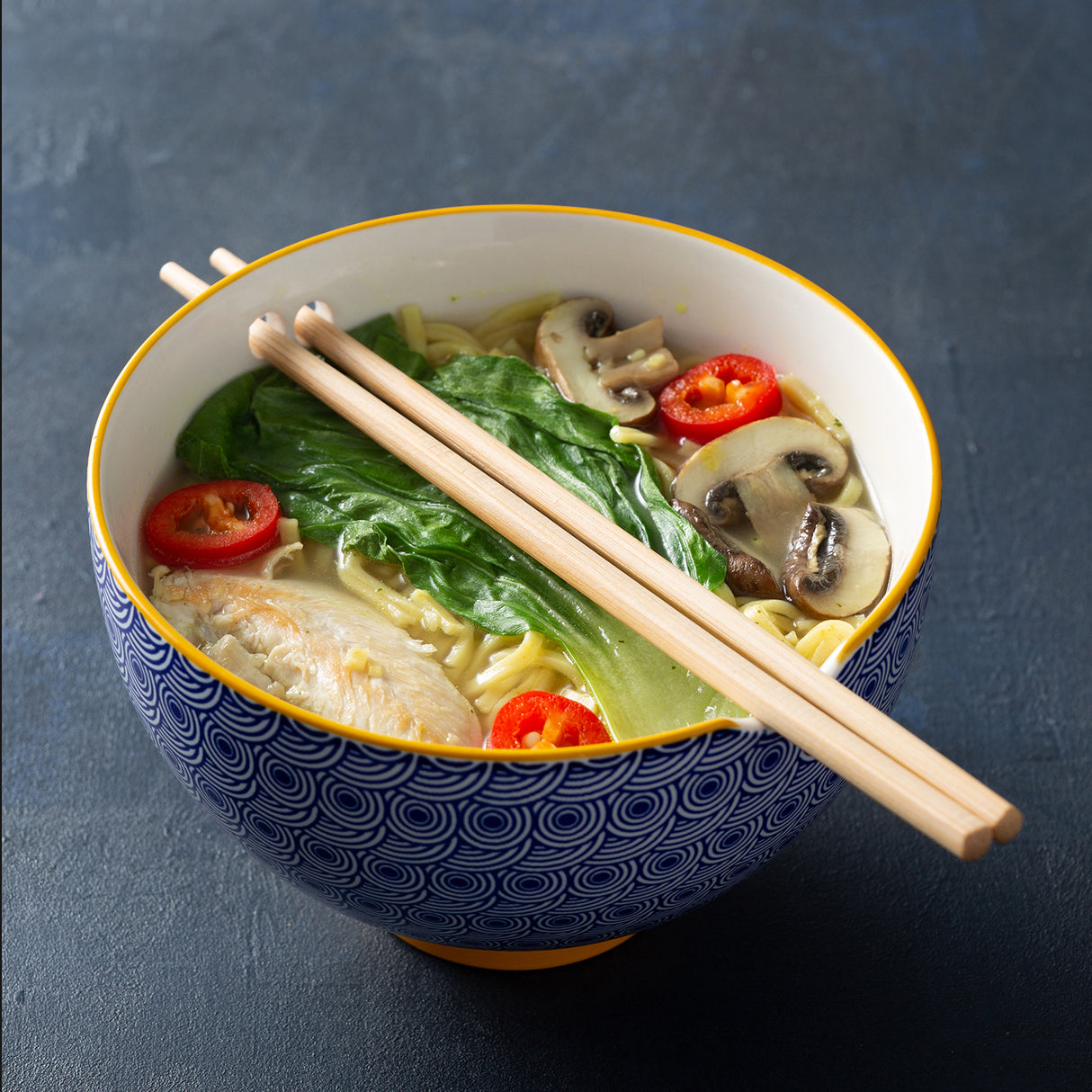 ASIA Suppenschale mit Stäbchen