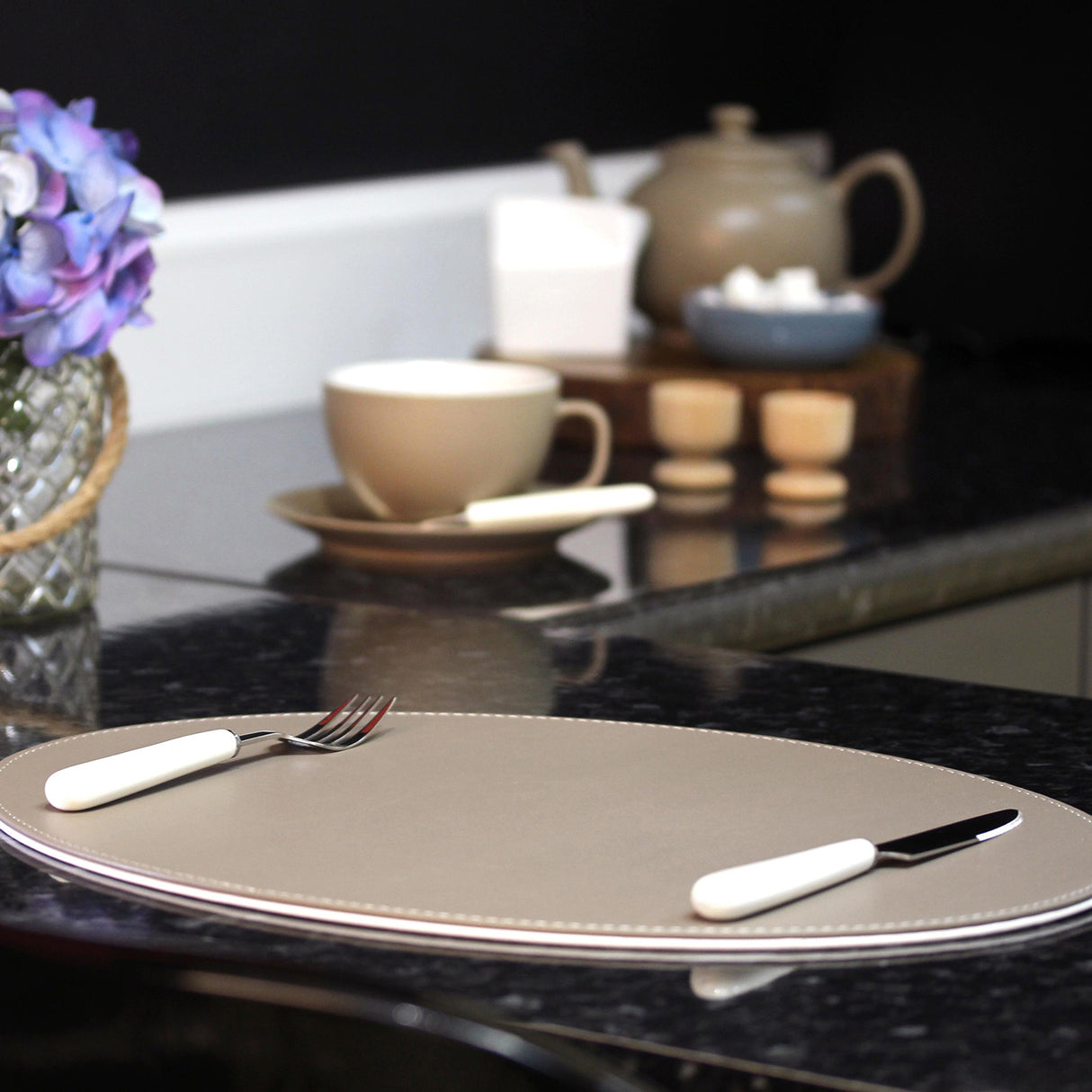 Platzset DUO oval, Taupe/Weiß