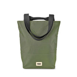 Einkaufstasche mit Tragegurt, isoliert