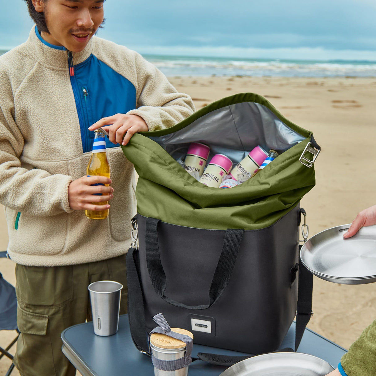 Kühltasche mit Gurt, isoliert