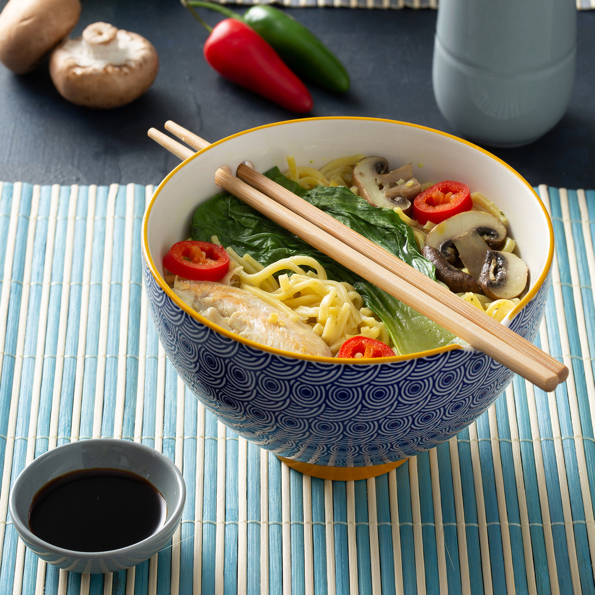 Worlds Foods | ASIA Suppenschale mit Stäbchen