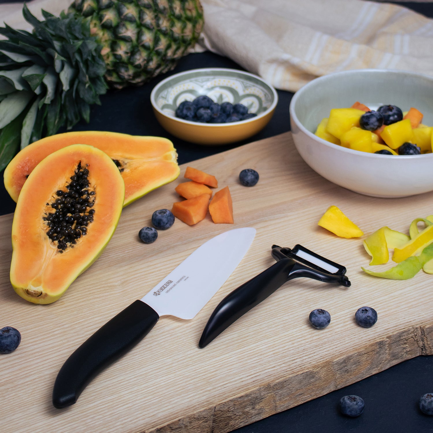 GEN Geschenkset: Santoku-Keramikmesser (14 cm) mit Schäler