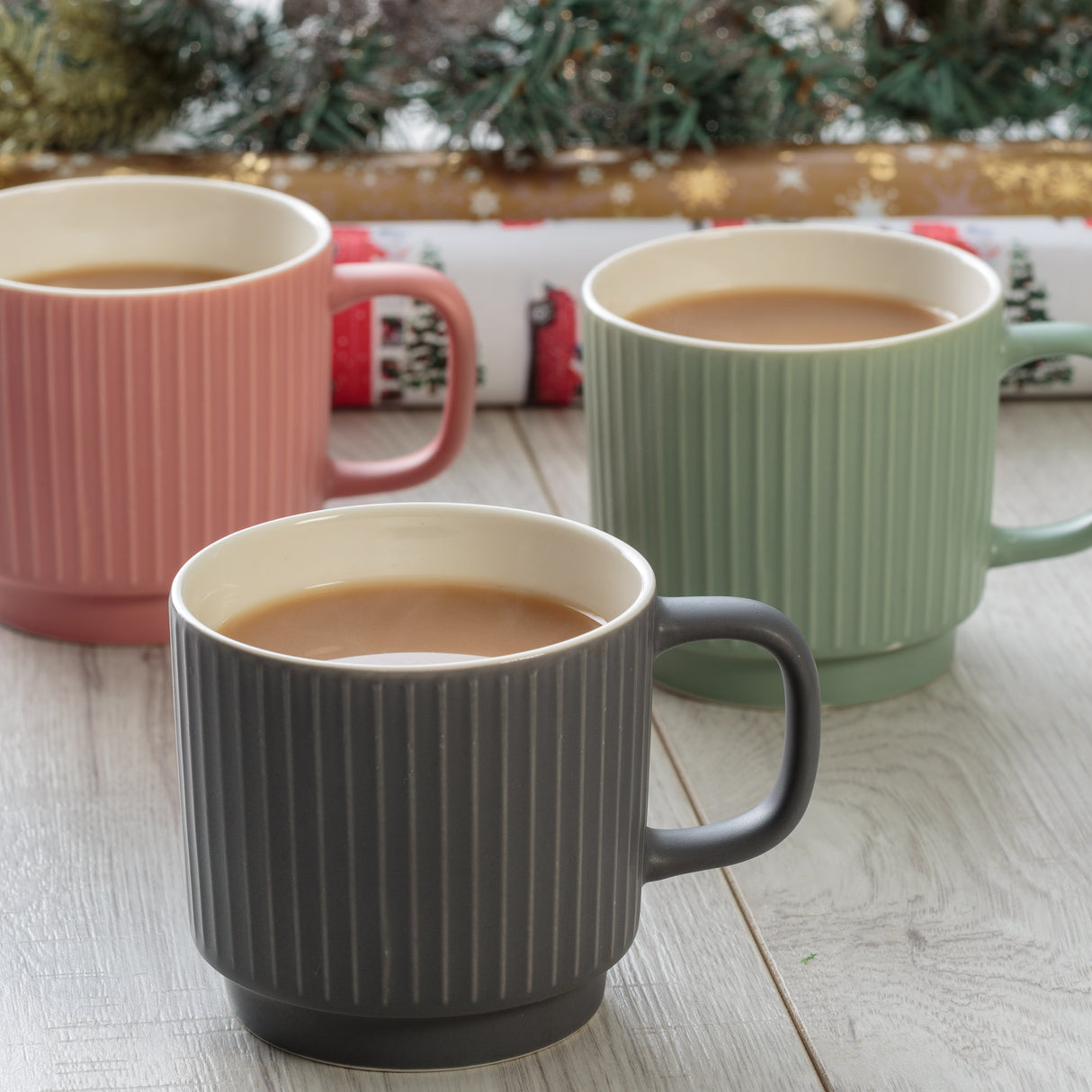Tasse - EMBOSSED, 350 ml, in 3 Farben